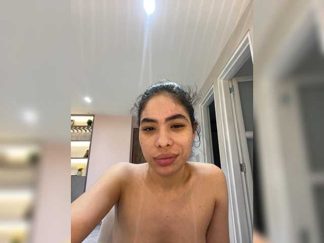 LeiaStone live cam on BongaCams