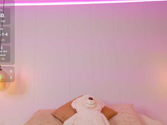 LeiaStone live cam on BongaCams