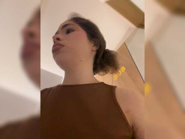 LeiaStone live cam on BongaCams