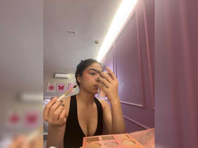 LeiaStone live cam on BongaCams