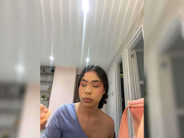 LeiaStone live cam on BongaCams
