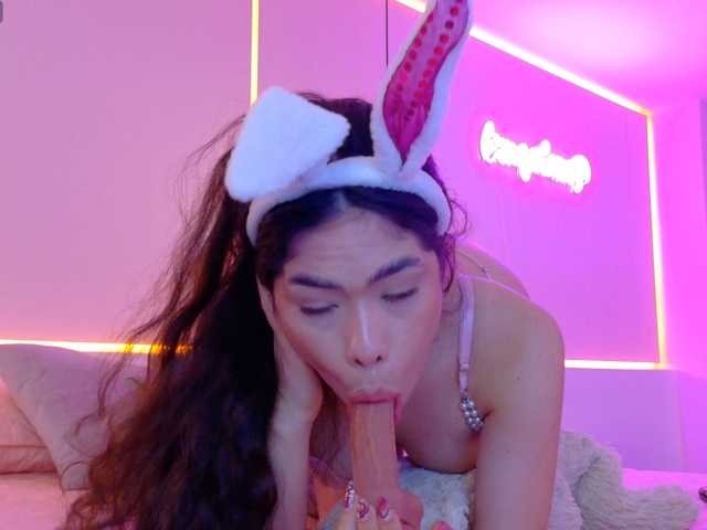 LeiaStone live cam on BongaCams