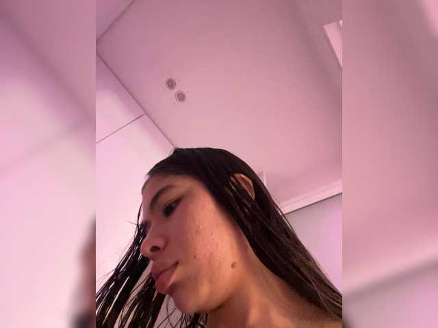 LeiaStone live cam on BongaCams