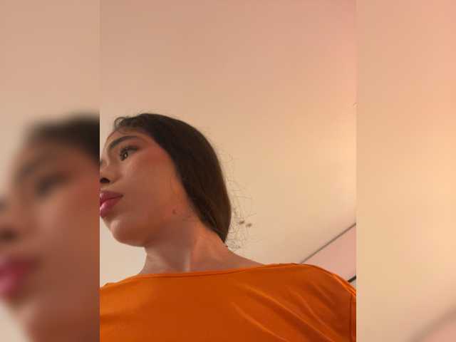 LeiaStone live cam on BongaCams