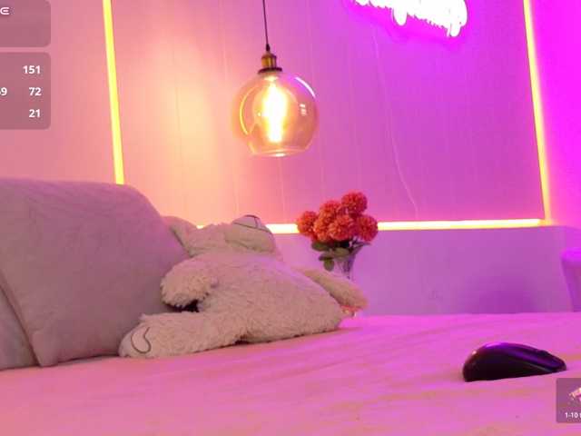 LeiaStone live cam on BongaCams