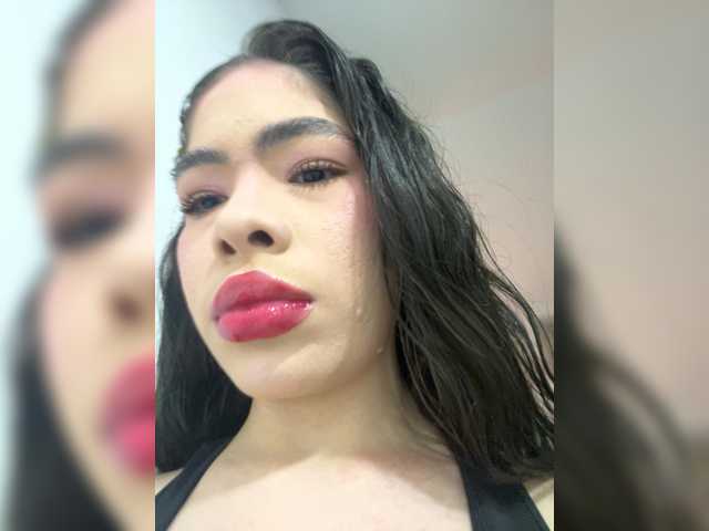 LeiaStone live cam on BongaCams