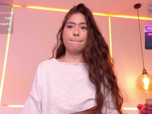 LeiaStone live cam on BongaCams