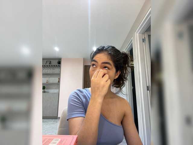 LeiaStone live cam on BongaCams