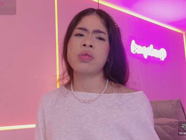 LeiaStone live cam on BongaCams