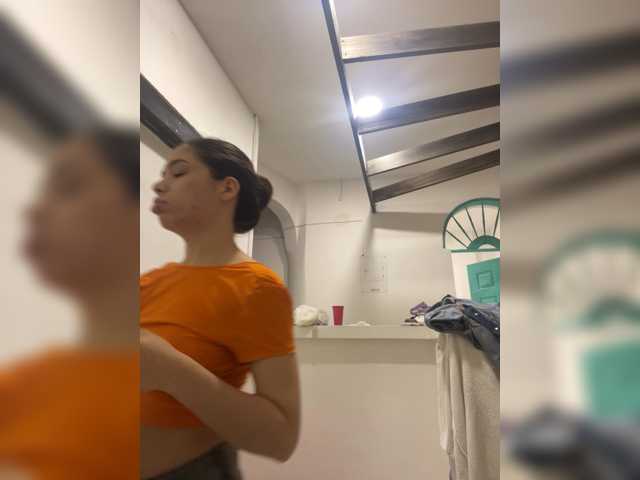 LeiaStone live cam on BongaCams