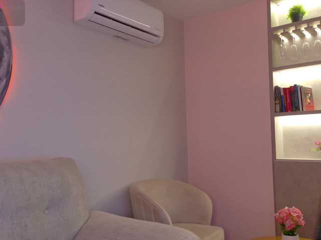 LeiaStone live cam on BongaCams