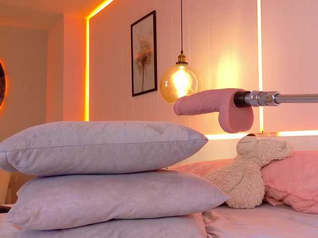 LeiaStone live cam on BongaCams