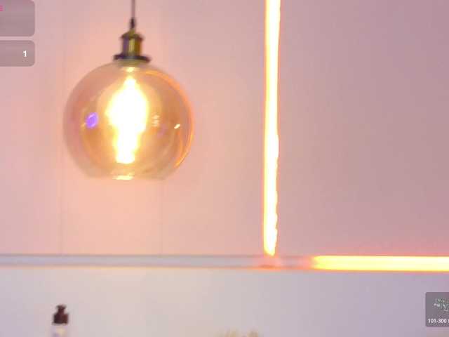LeiaStone live cam on BongaCams
