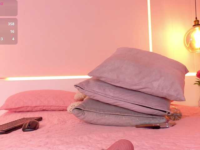 LeiaStone live cam on BongaCams