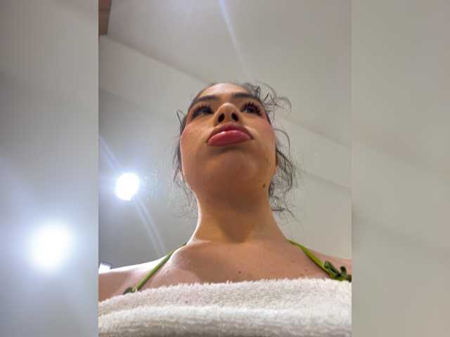 LeiaStone live cam on BongaCams
