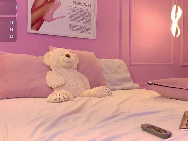 LeiaStone live cam on BongaCams