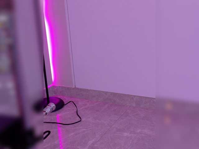 LeiaStone live cam on BongaCams