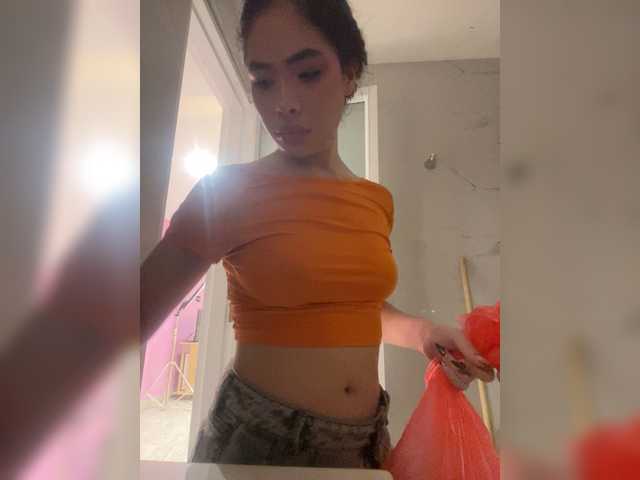 LeiaStone live cam on BongaCams