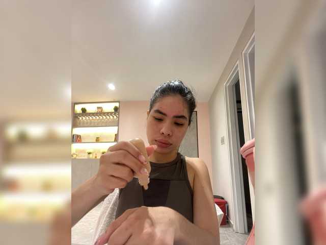 LeiaStone live cam on BongaCams