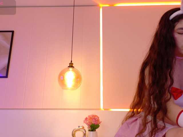 LeiaStone live cam on BongaCams