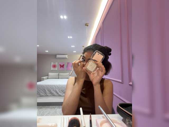 LeiaStone live cam on BongaCams