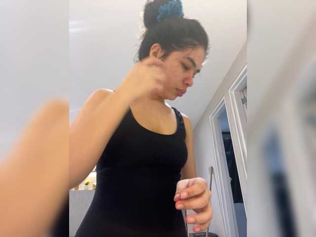 LeiaStone live cam on BongaCams