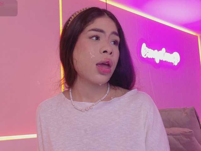 LeiaStone live cam on BongaCams