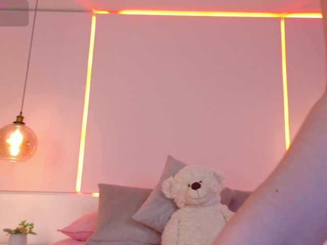 LeiaStone live cam on BongaCams
