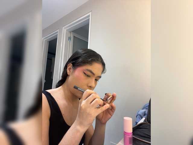 LeiaStone live cam on BongaCams