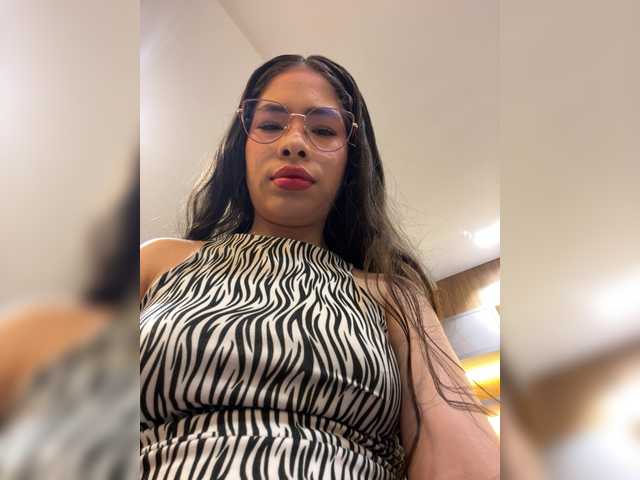 LeiaStone live cam on BongaCams