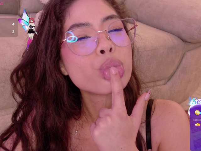 LeiaStone live cam on BongaCams