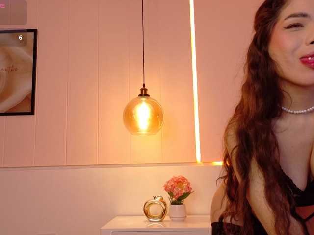 LeiaStone live cam on BongaCams