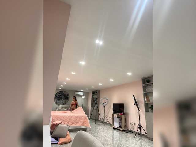 LeiaStone live cam on BongaCams