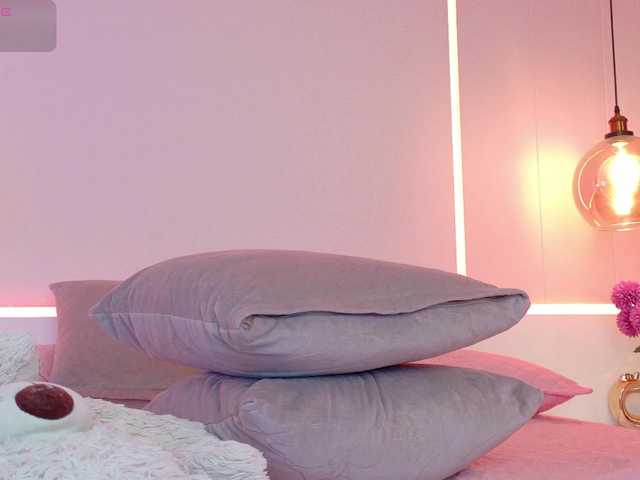 leiastone live sex show