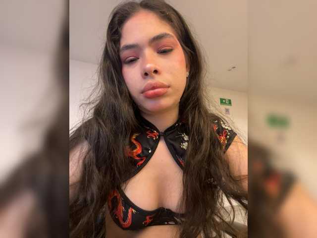 LeiaStone live cam on BongaCams