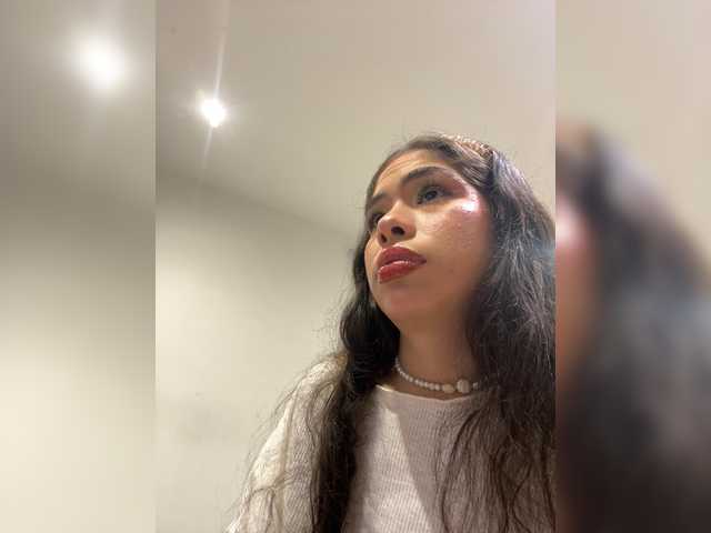 LeiaStone live cam on BongaCams