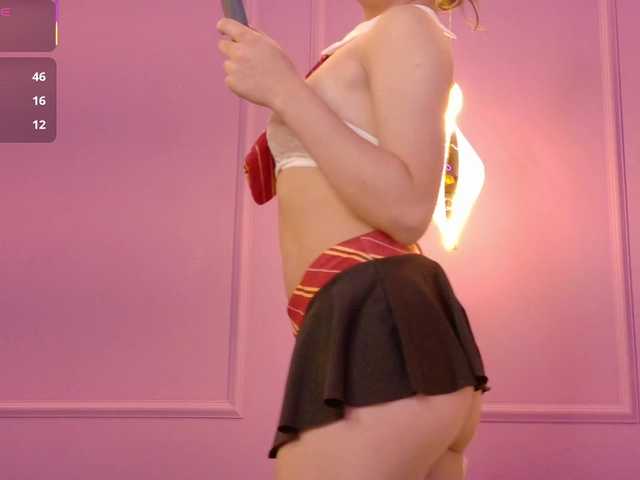 LeiaStone live cam on BongaCams