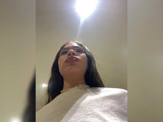 LeiaStone live cam on BongaCams