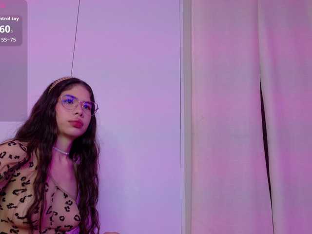 LeiaStone live cam on BongaCams