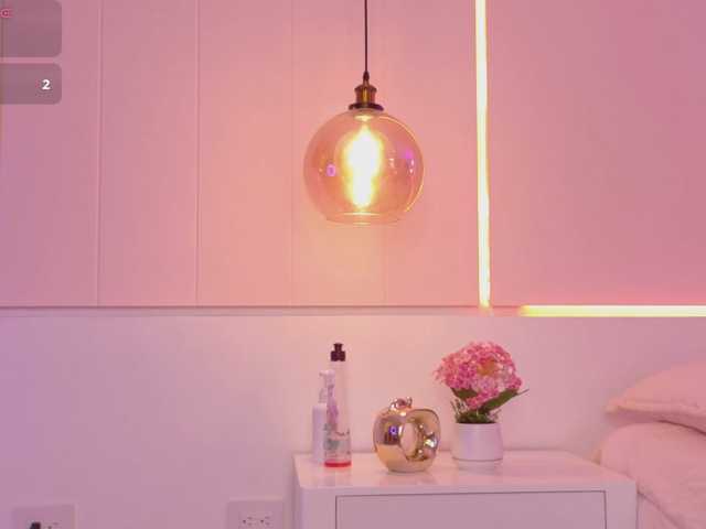 LeiaStone live cam on BongaCams