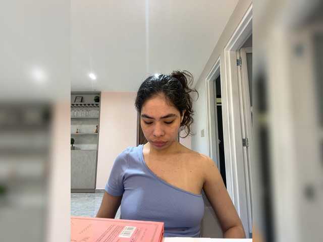 LeiaStone live cam on BongaCams