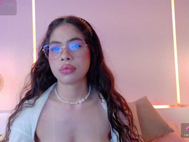 LeiaStone live cam on BongaCams