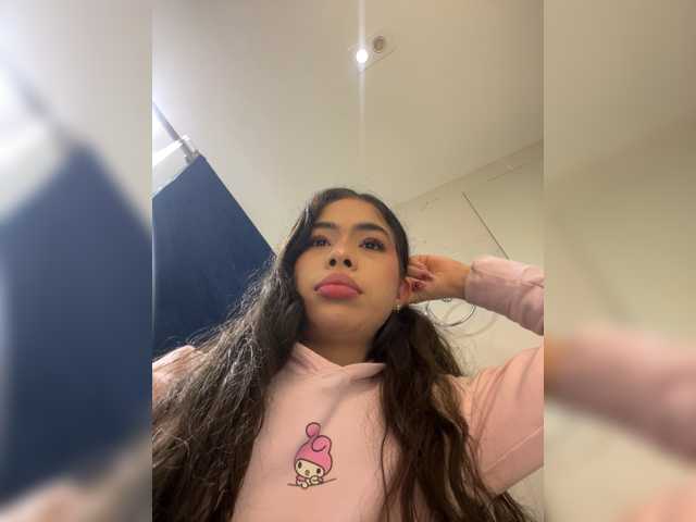 LeiaStone live cam on BongaCams