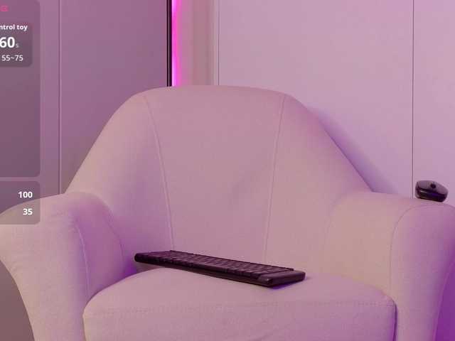leiastone live sex show