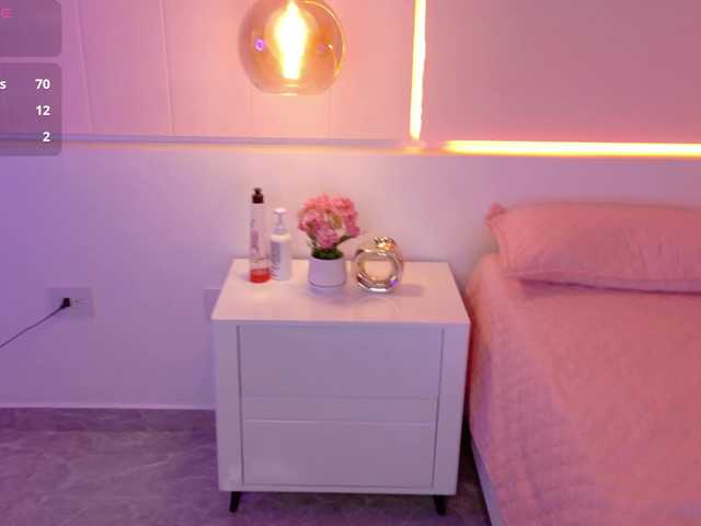 LeiaStone live cam on BongaCams