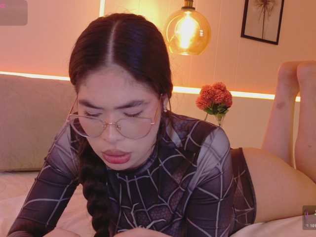 LeiaStone live cam on BongaCams
