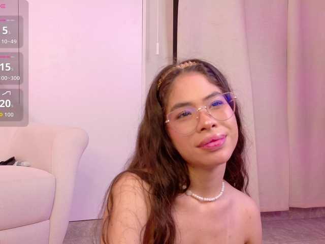 LeiaStone live cam on BongaCams