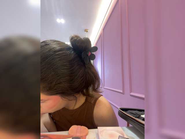 LeiaStone live cam on BongaCams