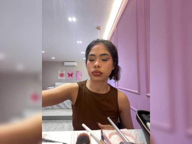 LeiaStone live cam on BongaCams