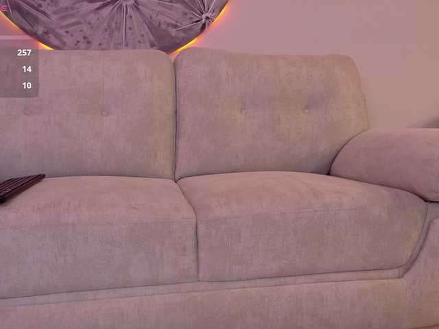 LeiaStone live cam on BongaCams